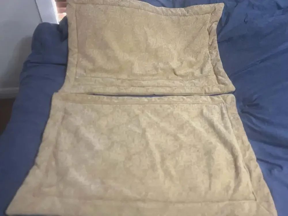 Set of 2 Beige Damask Jacquard Pillow Shams with Flanged Edges xl